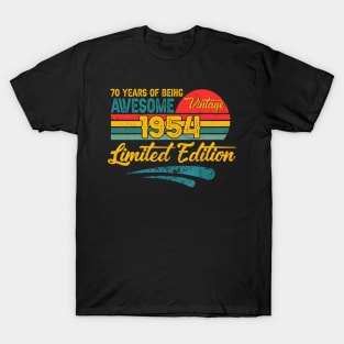 70 years old gifts 70th birthday for men Vintage 1954 retro T-Shirt